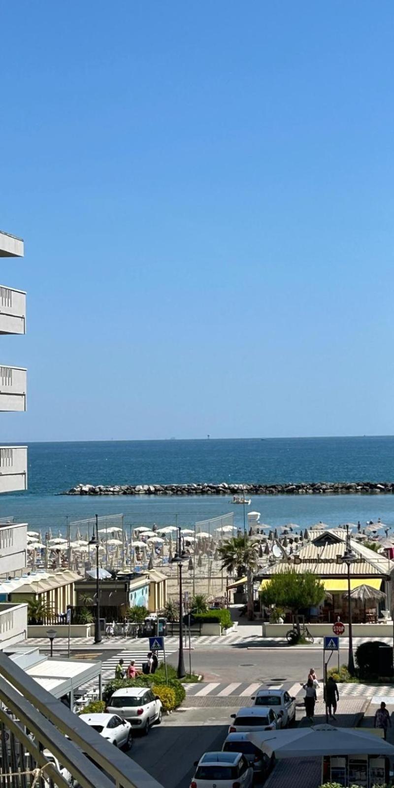 Hotel Ines Cesenatico Exterior foto
